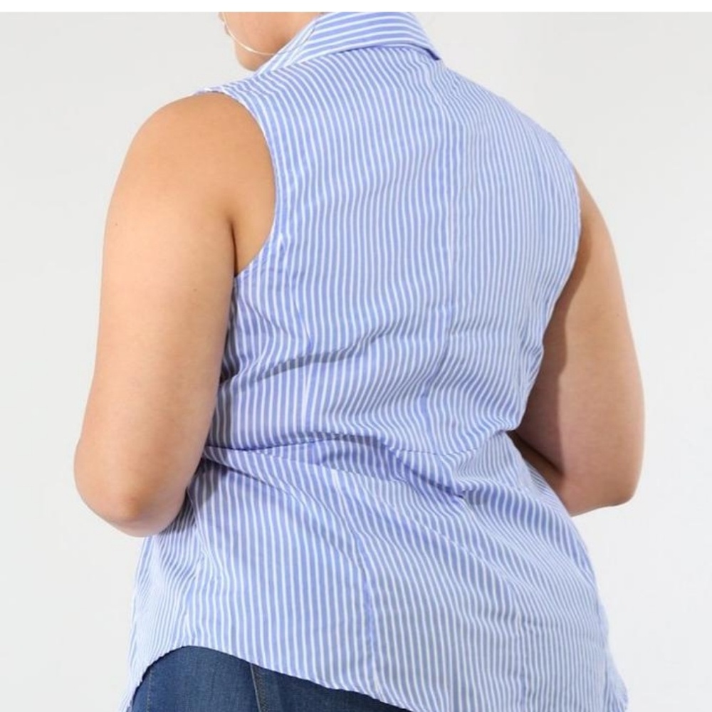 Top/Blouse - Picture 2 of 4